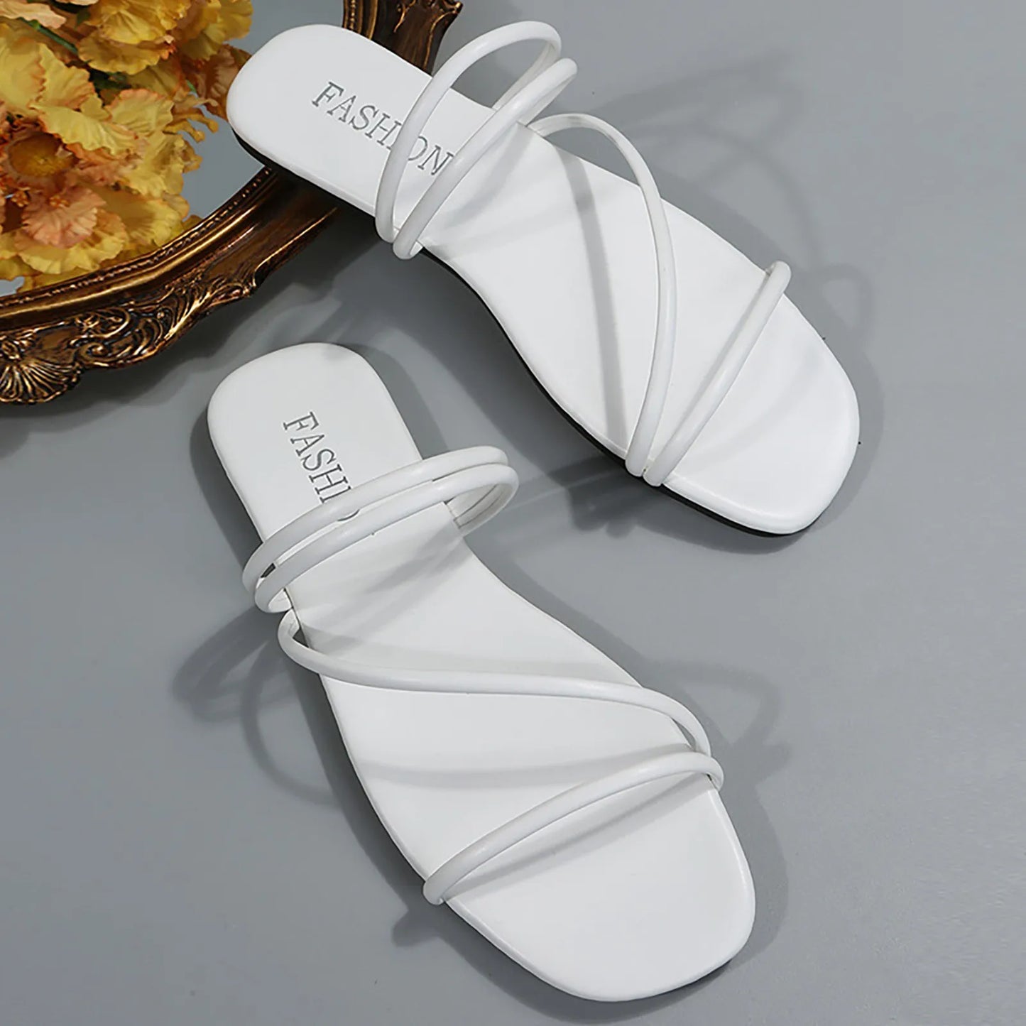 Women's Flat Sandals