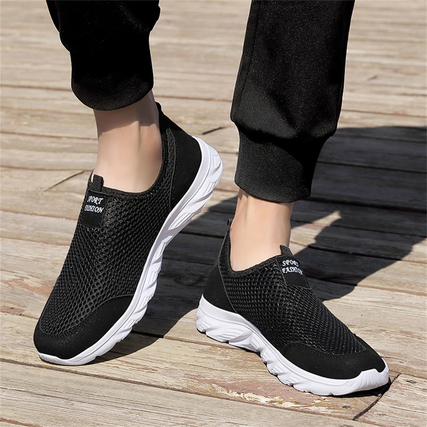 Men Lightweight Breathable Sneakers